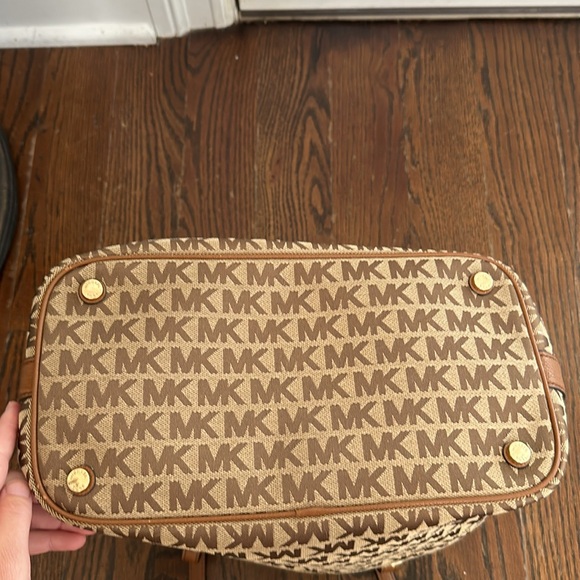Michael Kors Tote Bag - Picture 5 of 5